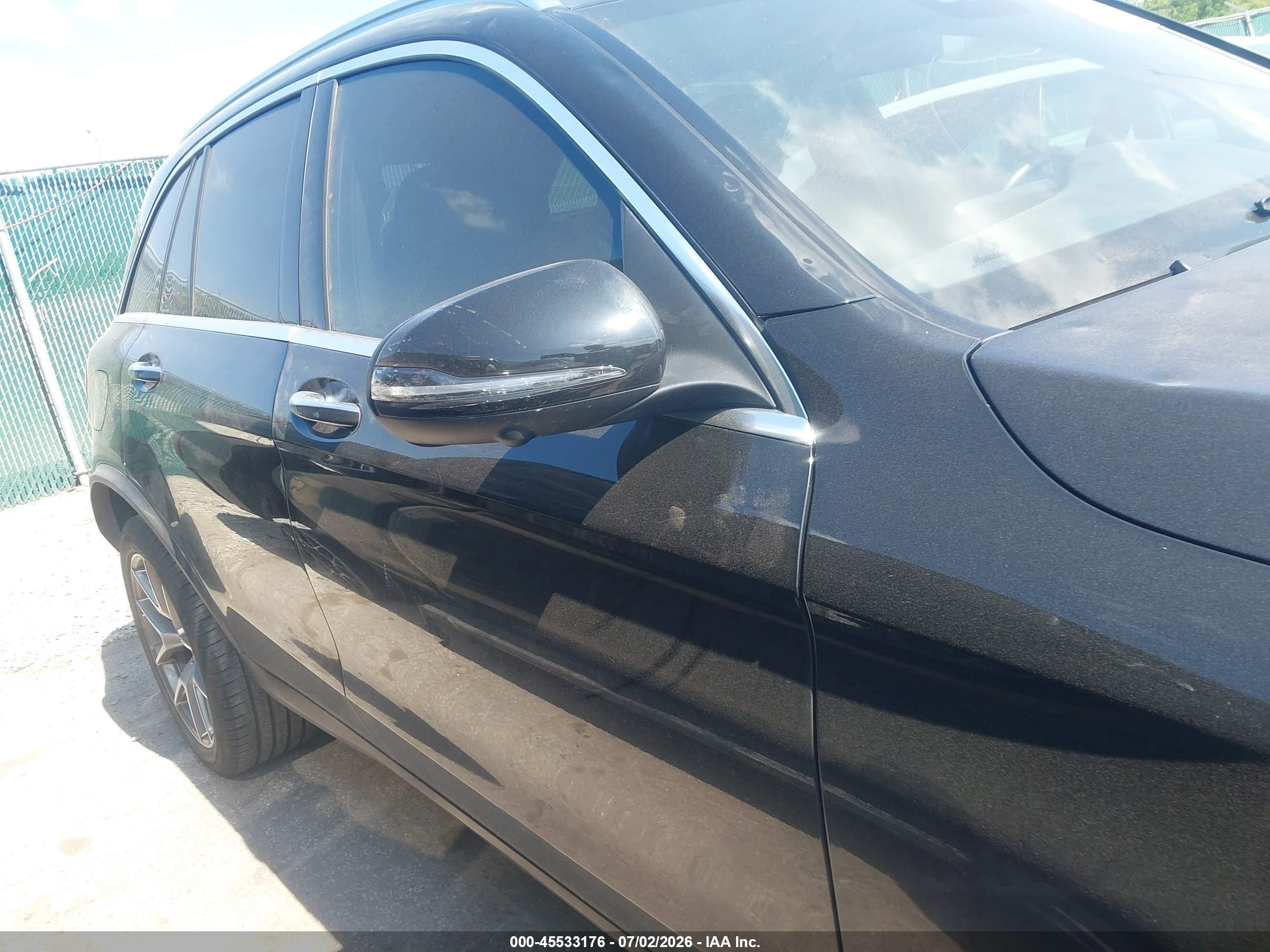 2022 MERCEDES-BENZ GLC 300 4MATIC SUV