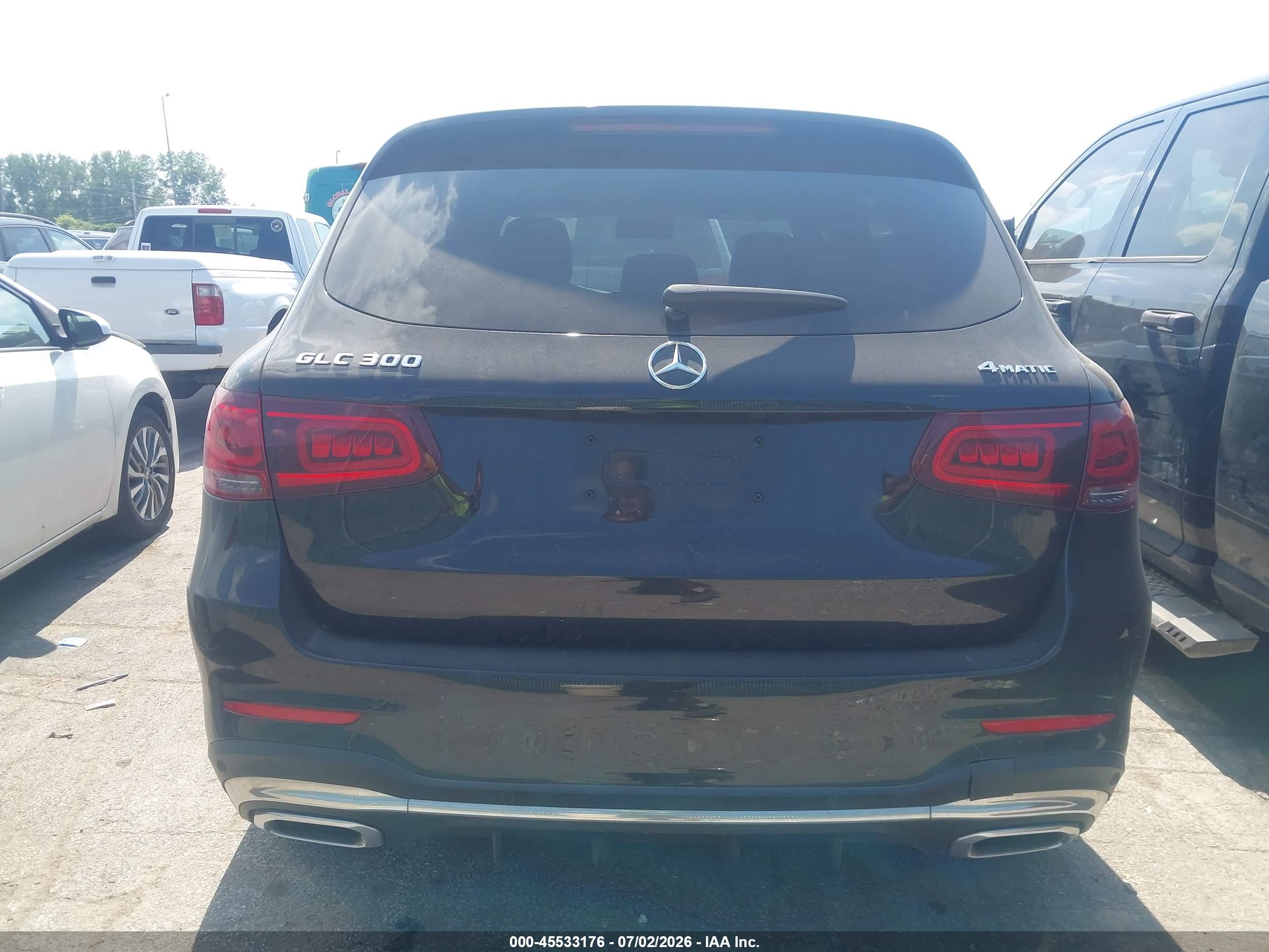 2022 MERCEDES-BENZ GLC 300 4MATIC SUV