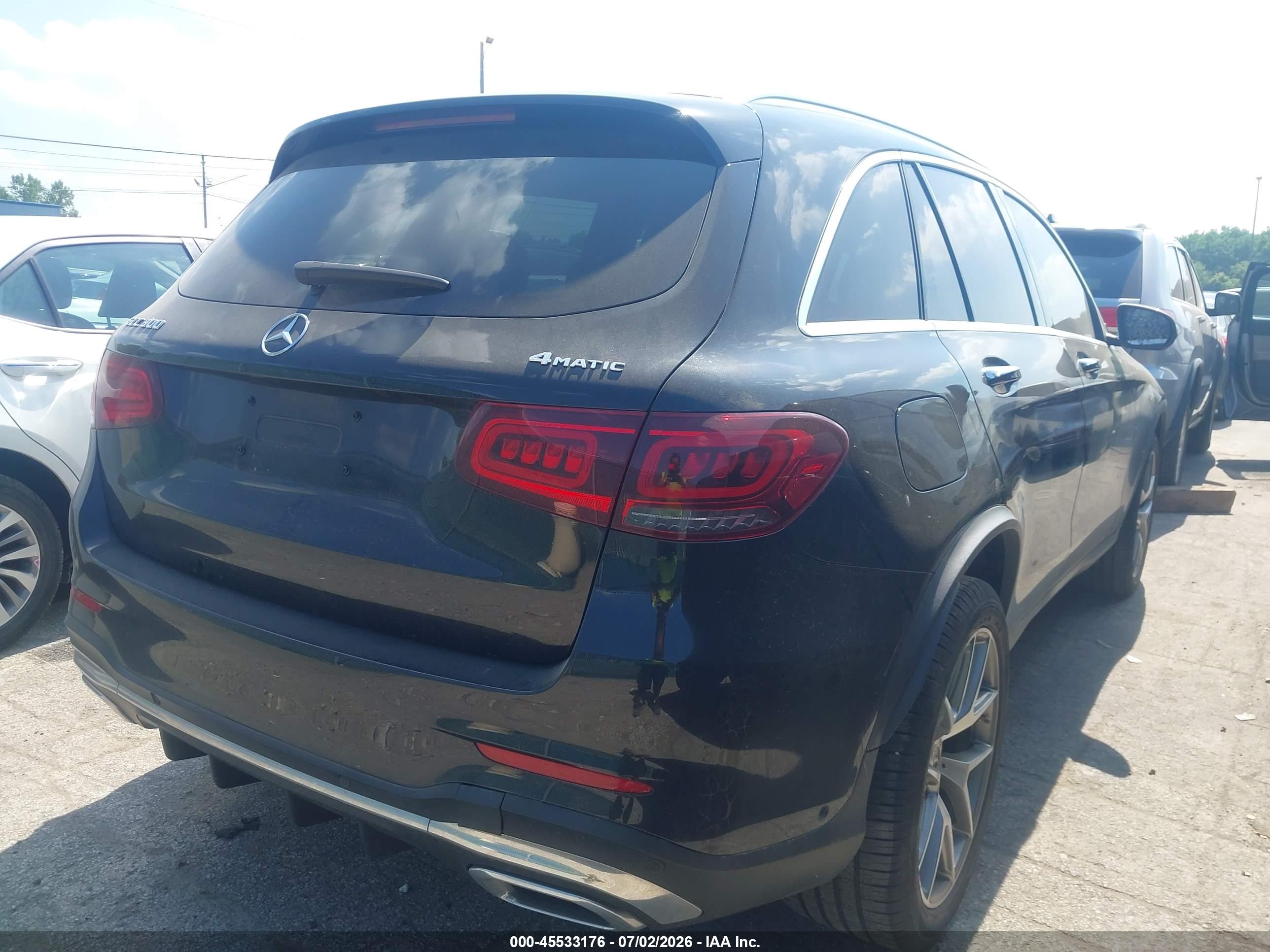 2022 MERCEDES-BENZ GLC 300 4MATIC SUV