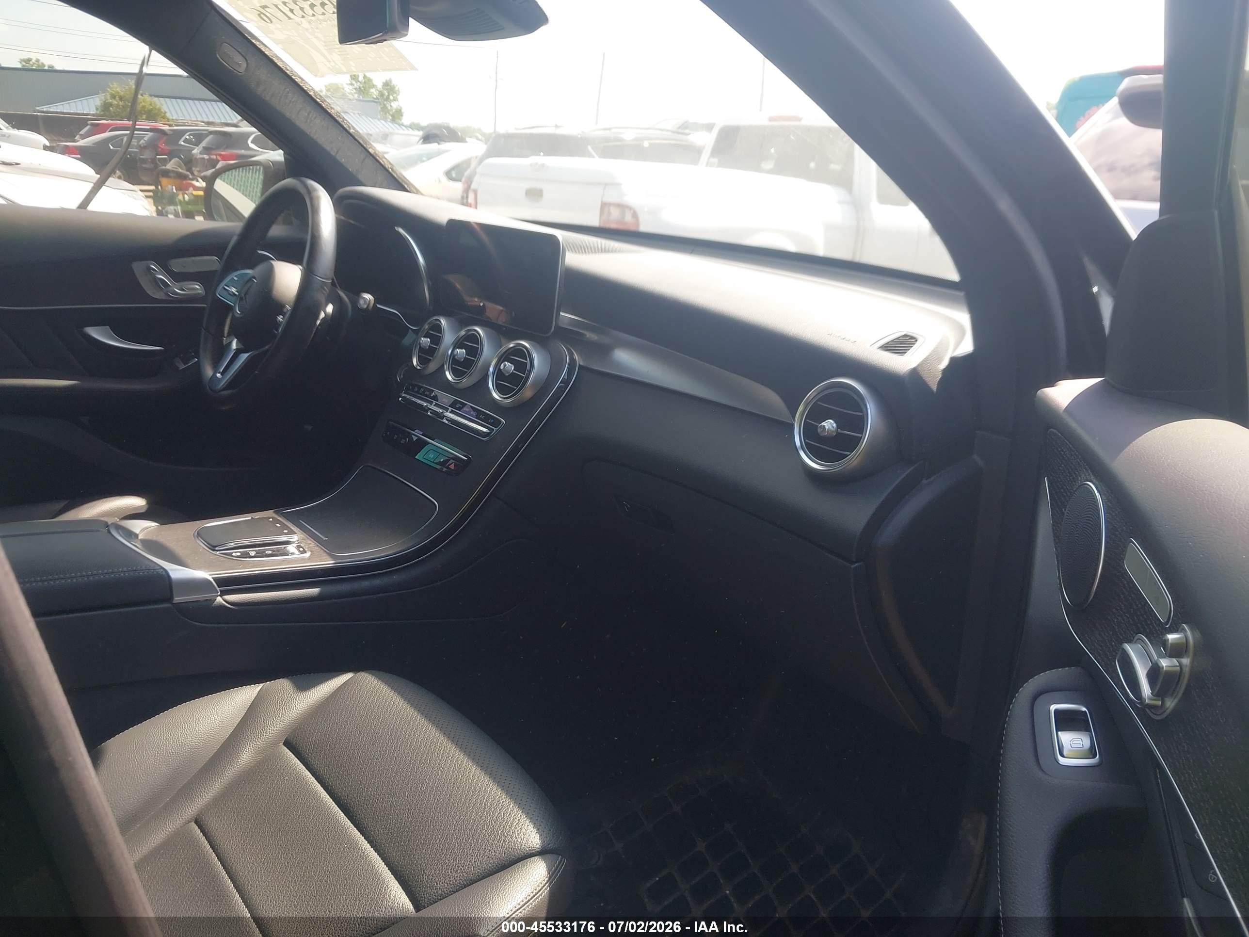 2022 MERCEDES-BENZ GLC 300 4MATIC SUV