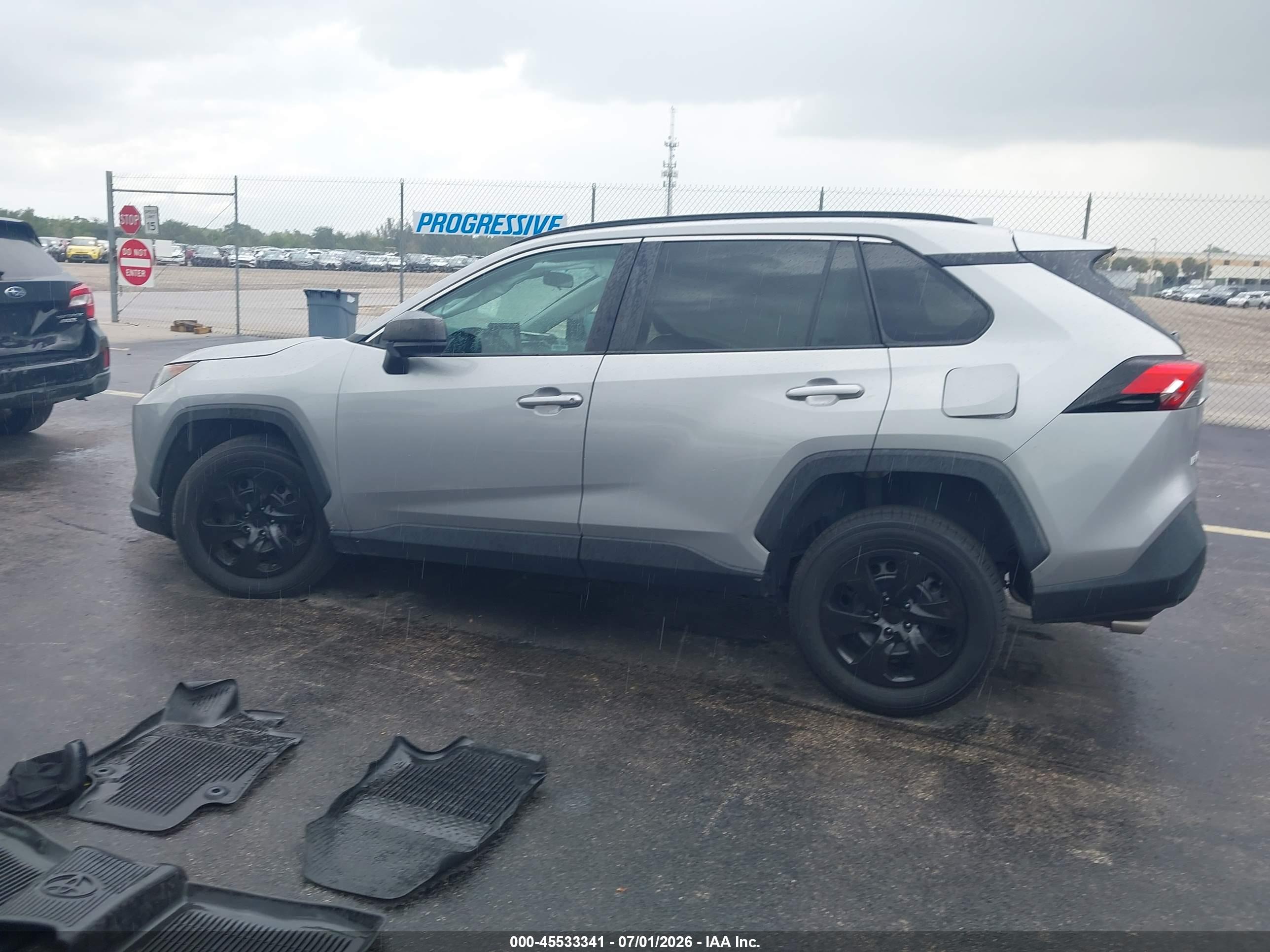 2021 TOYOTA RAV4 LE