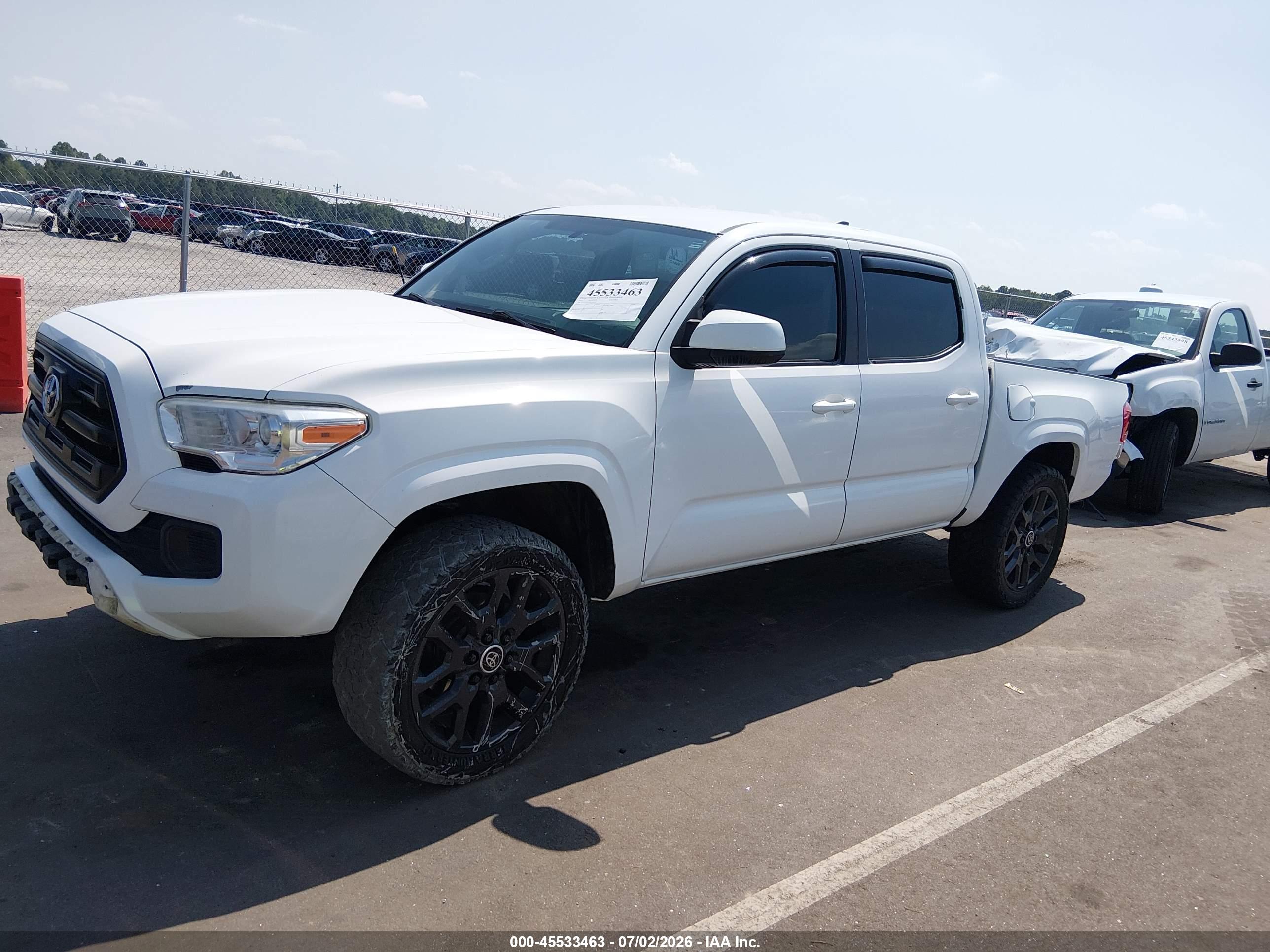 2017 TOYOTA TACOMA SR V6