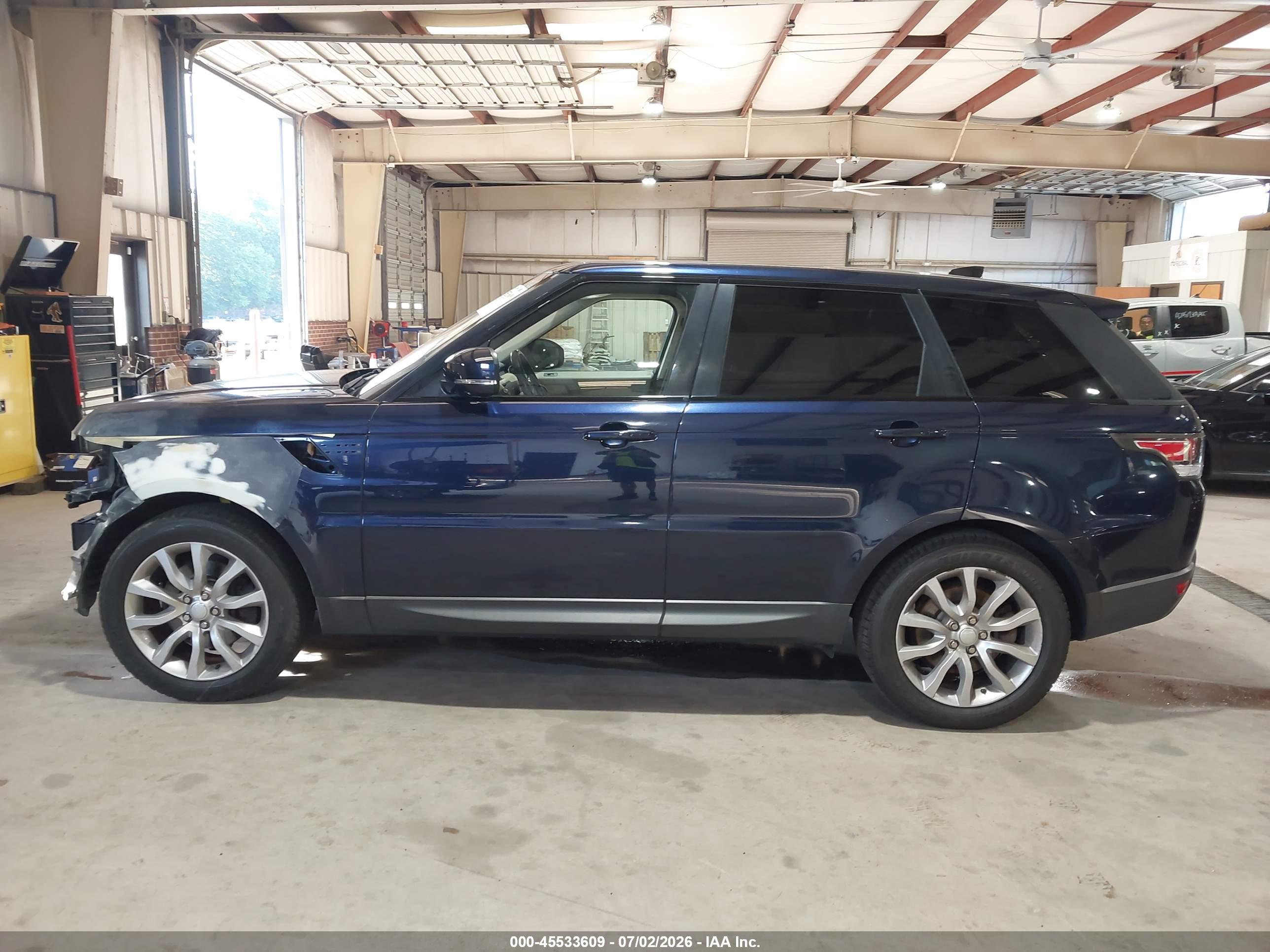 2017 LAND ROVER RANGE ROVER SPORT 3.0L V6 SUPERCHARGED SE