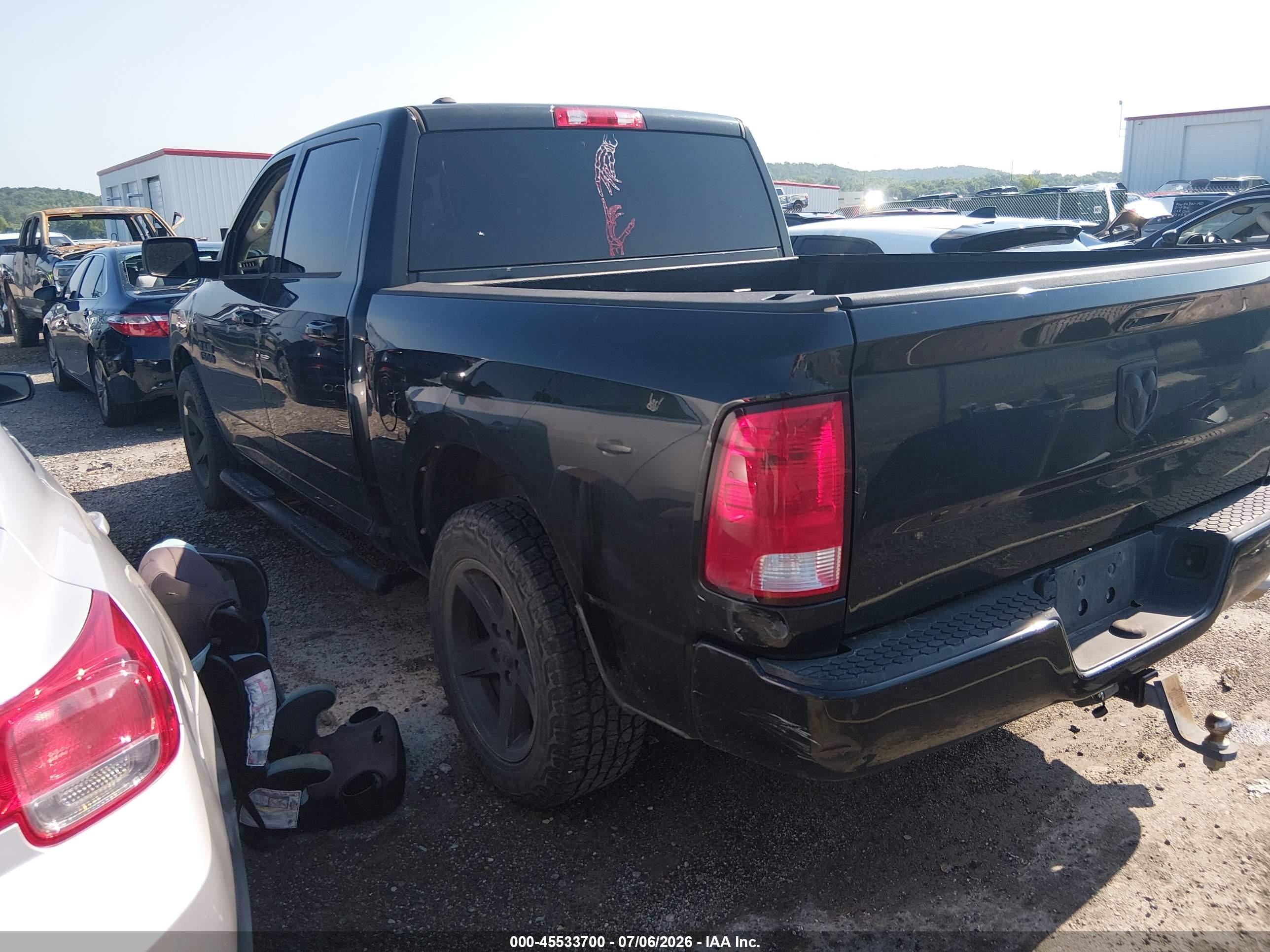 2016 RAM 1500 EXPRESS