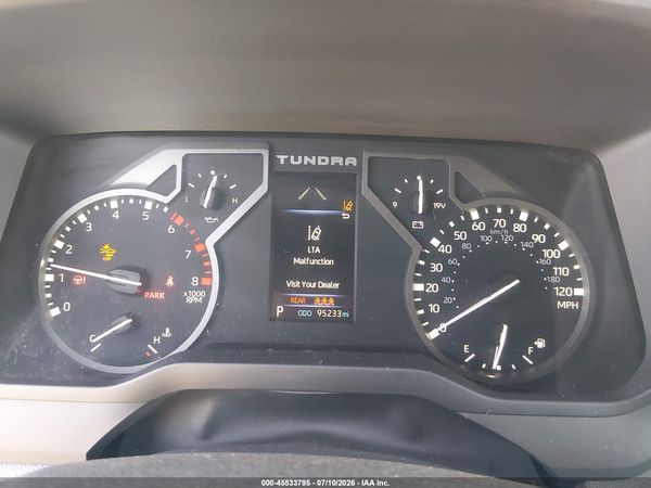 2022 TOYOTA TUNDRA SR5
