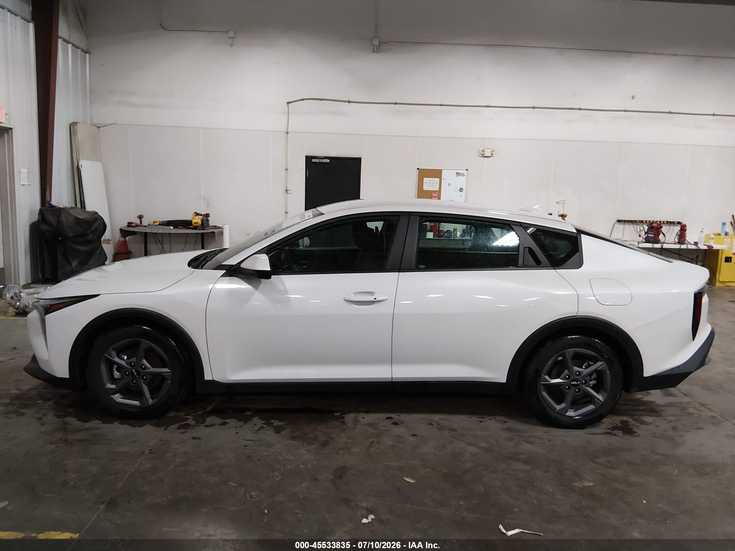 2025 KIA K4 LXS