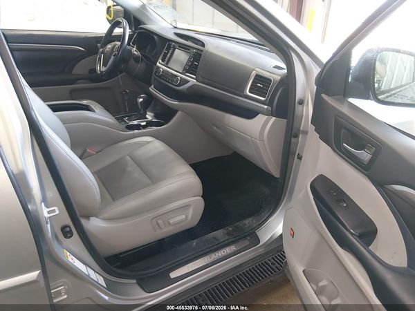 2018 TOYOTA HIGHLANDER LIMITED PLATINUM