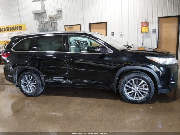2018 TOYOTA HIGHLANDER XLE