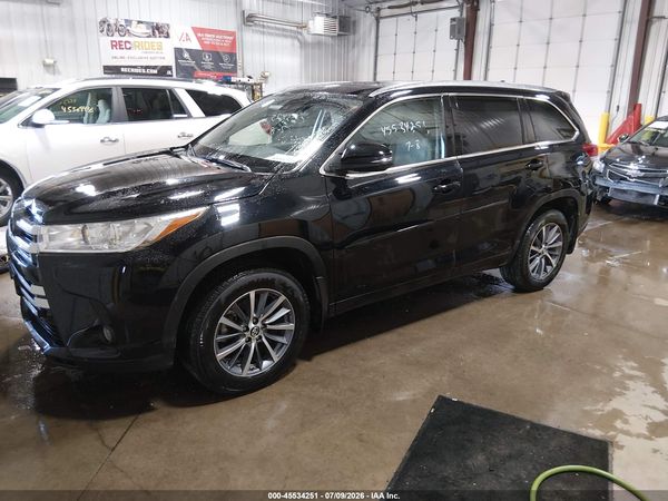 2018 TOYOTA HIGHLANDER XLE