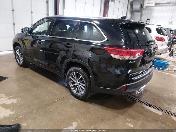 2018 TOYOTA HIGHLANDER XLE