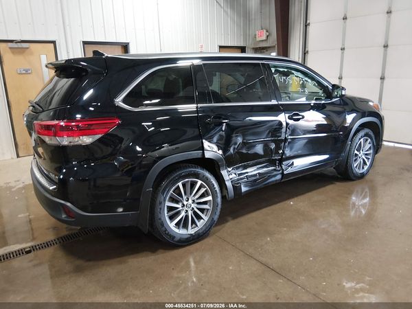 2018 TOYOTA HIGHLANDER XLE