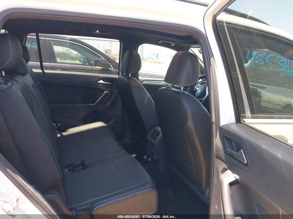 2024 VOLKSWAGEN TIGUAN 2.0T SE R-LINE BLACK — I8