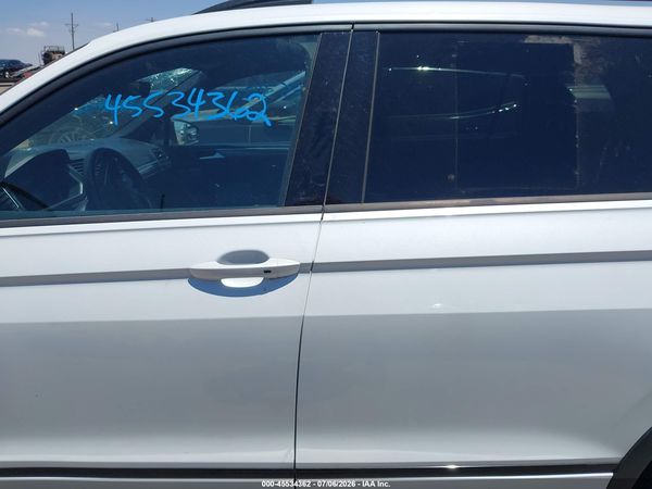 2024 VOLKSWAGEN TIGUAN 2.0T SE R-LINE BLACK — I117