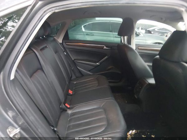2022 VOLKSWAGEN PASSAT 2.0T LIMITED EDITION — I8