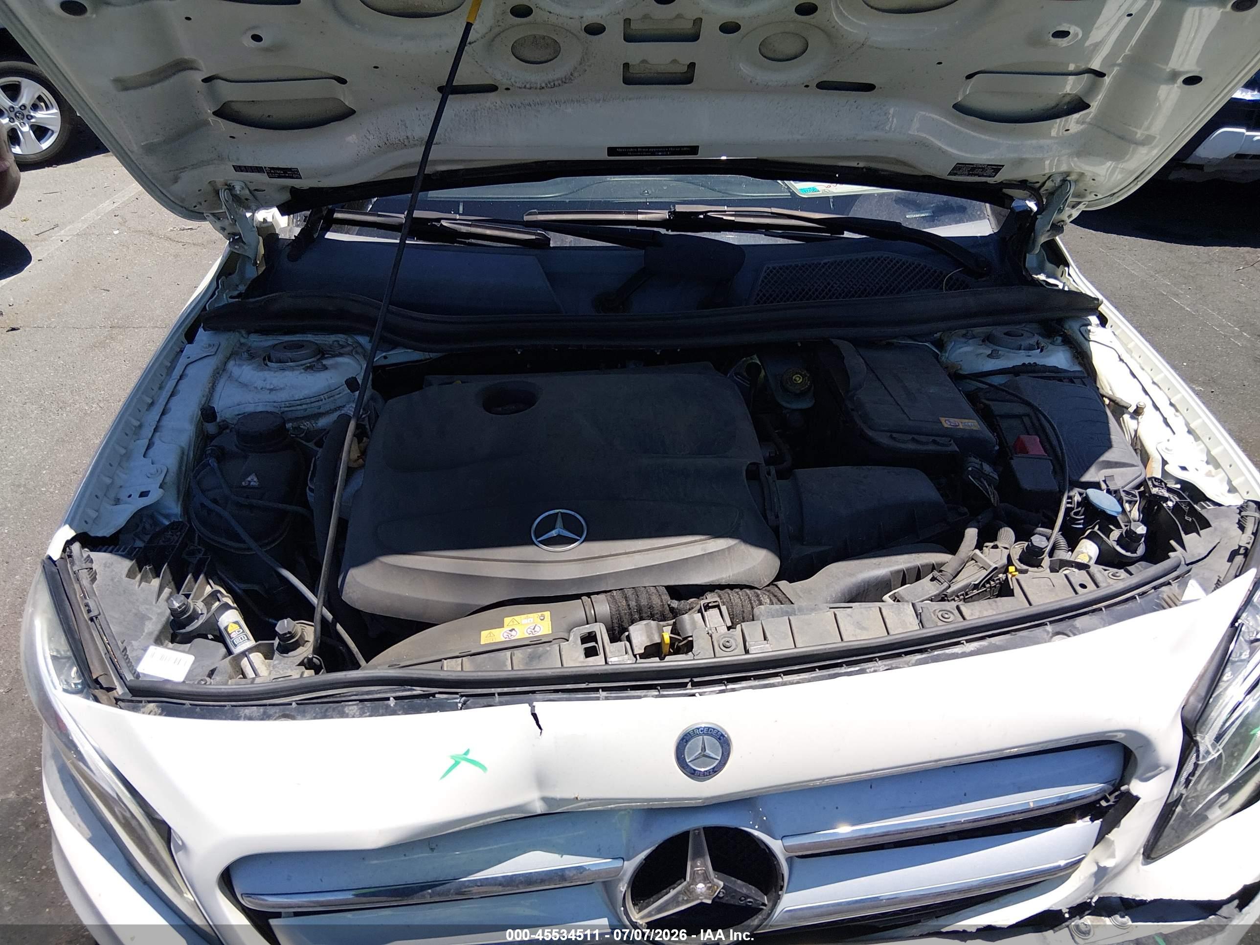 2015 MERCEDES-BENZ GLA 250 4MATIC