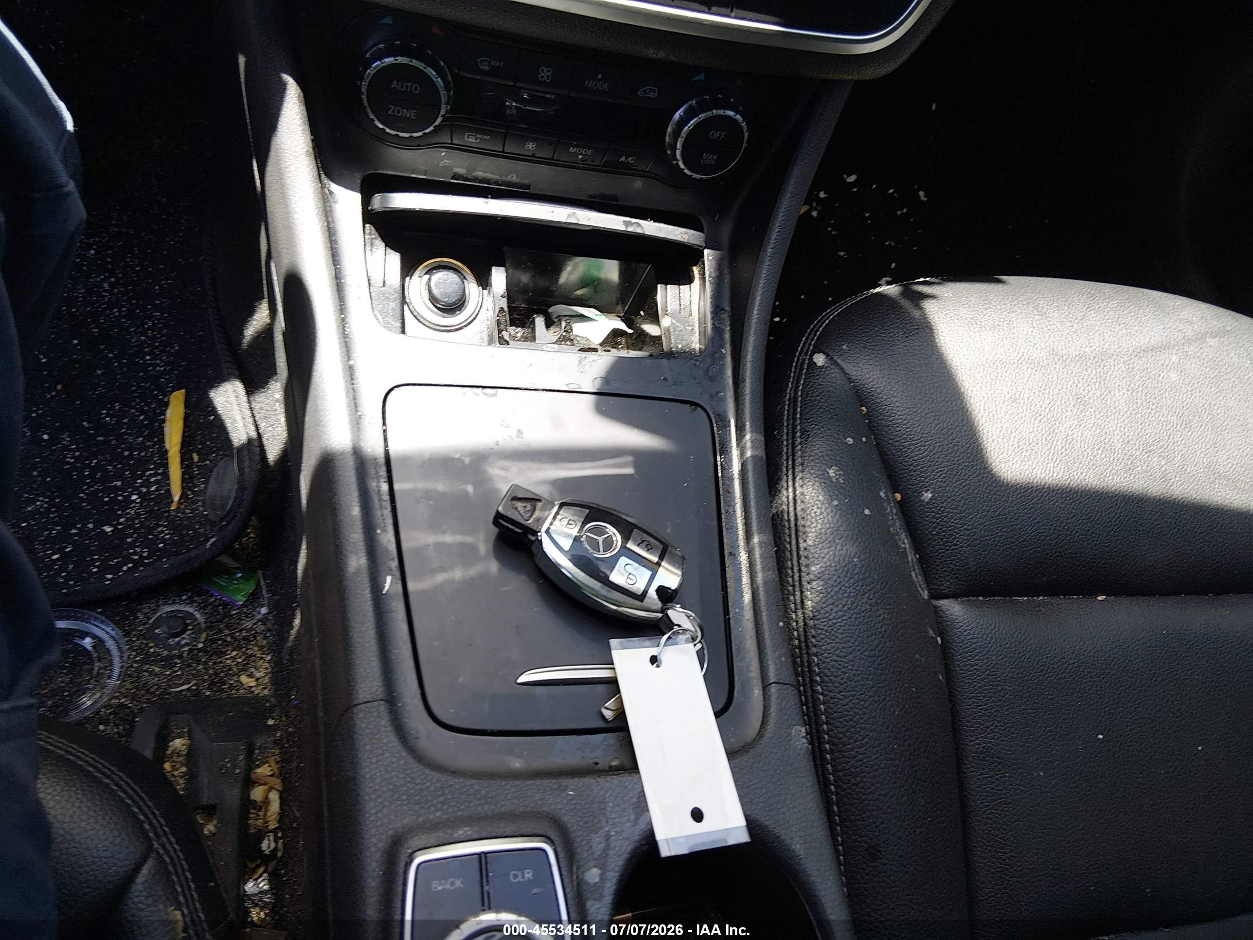 2015 MERCEDES-BENZ GLA 250 4MATIC
