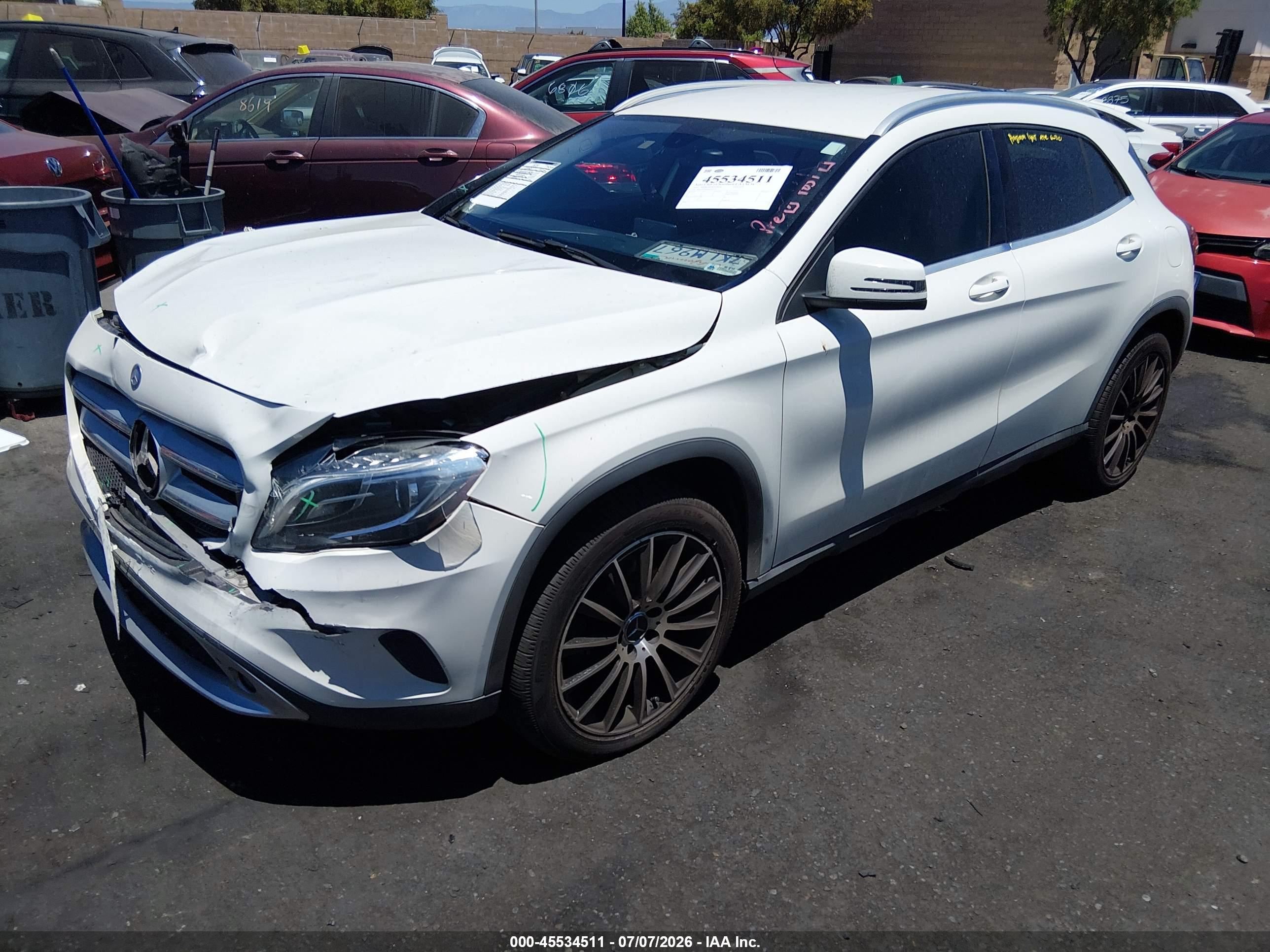 2015 MERCEDES-BENZ GLA 250 4MATIC