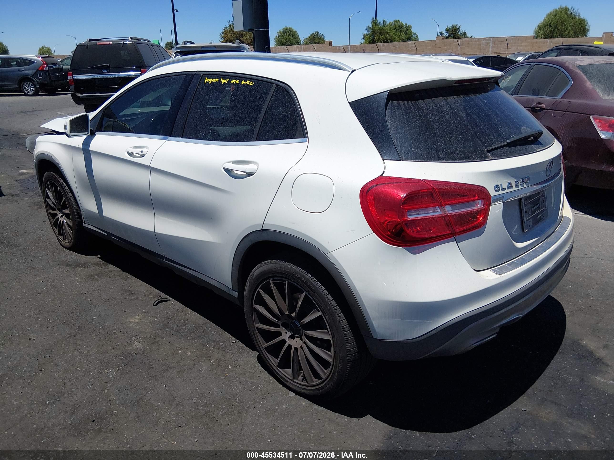 2015 MERCEDES-BENZ GLA 250 4MATIC
