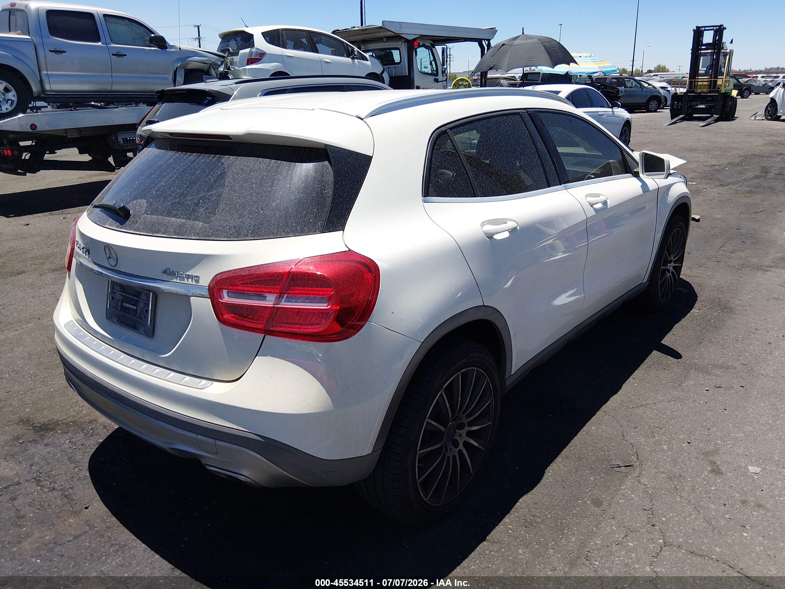 2015 MERCEDES-BENZ GLA 250 4MATIC