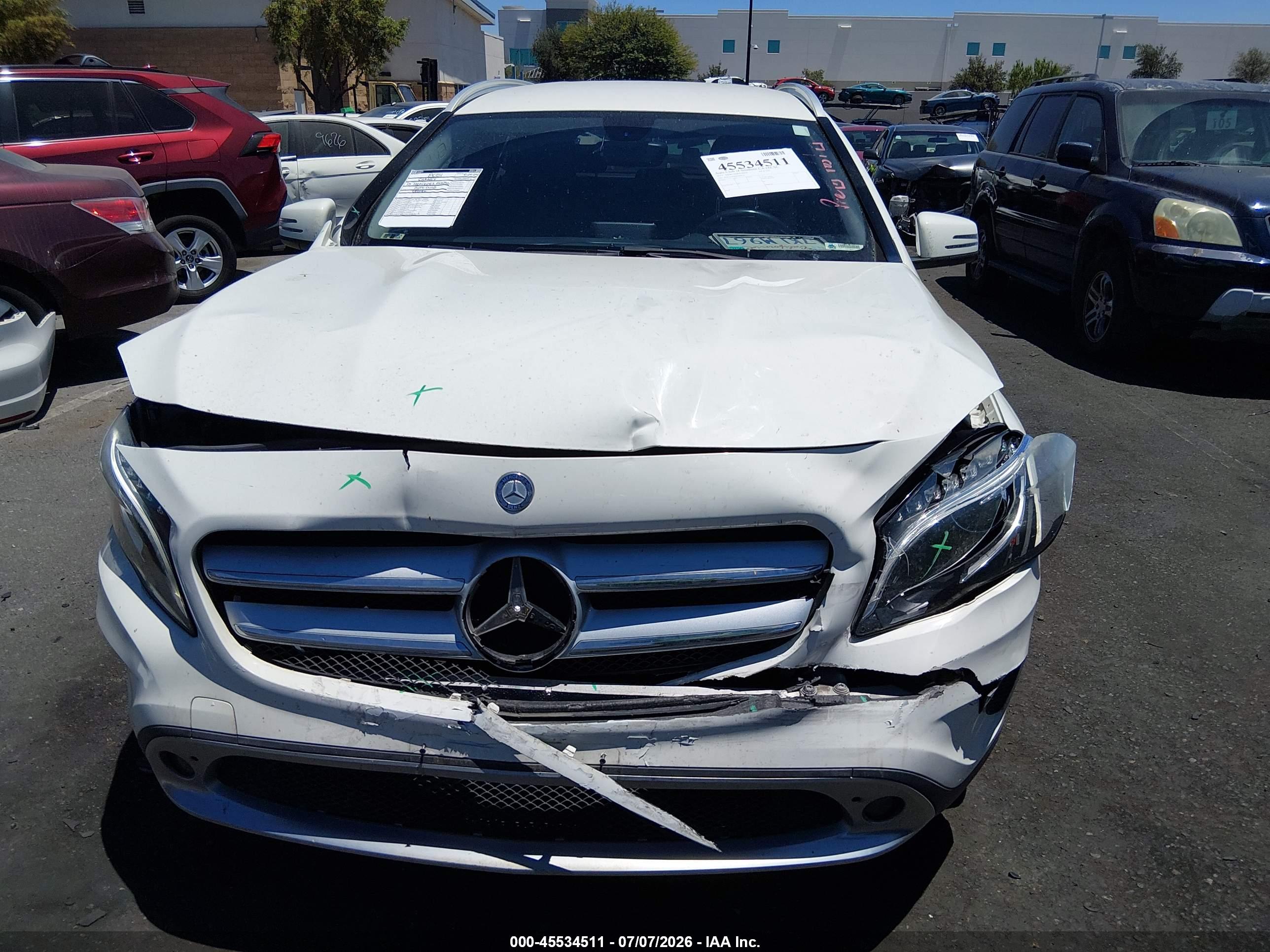2015 MERCEDES-BENZ GLA 250 4MATIC