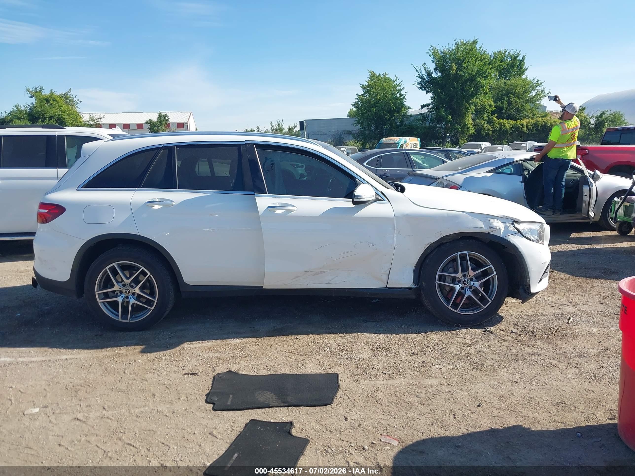 2019 MERCEDES-BENZ GLC 300 4MATIC