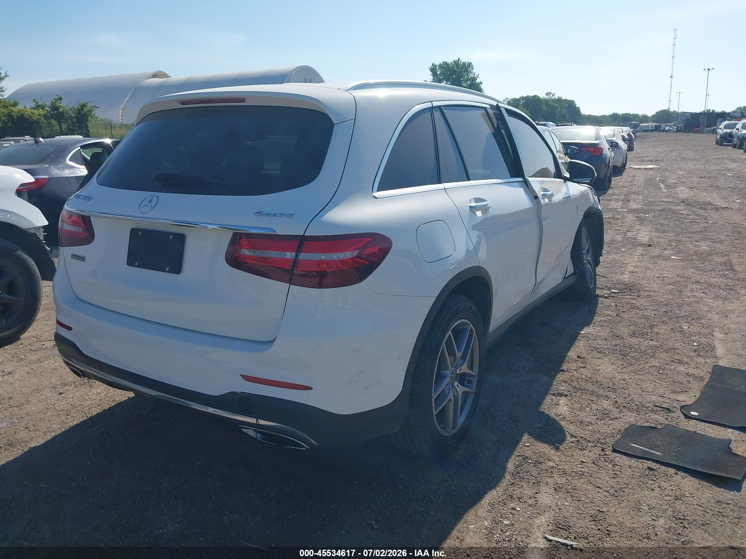 2019 MERCEDES-BENZ GLC 300 4MATIC