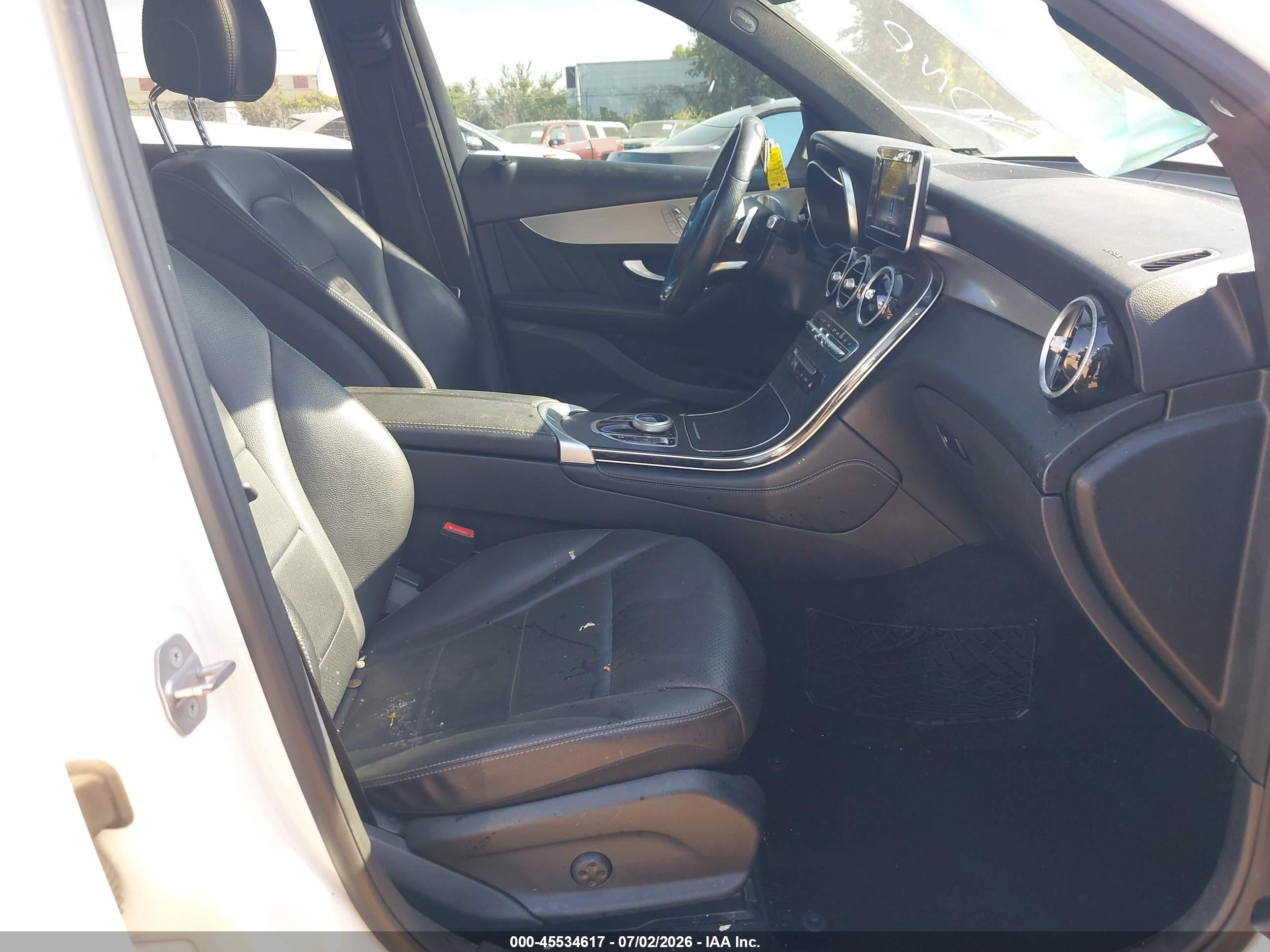 2019 MERCEDES-BENZ GLC 300 4MATIC