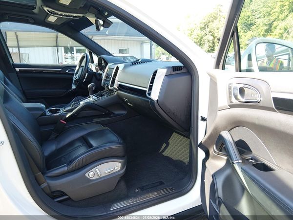2016 PORSCHE CAYENNE S