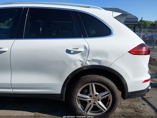 2016 PORSCHE CAYENNE S