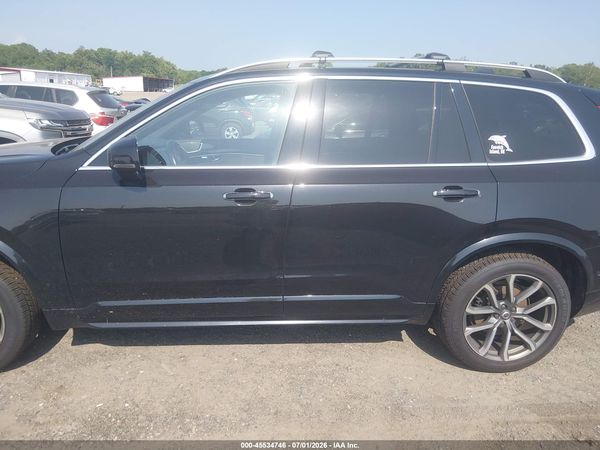 2017 VOLVO XC90 T6 MOMENTUM