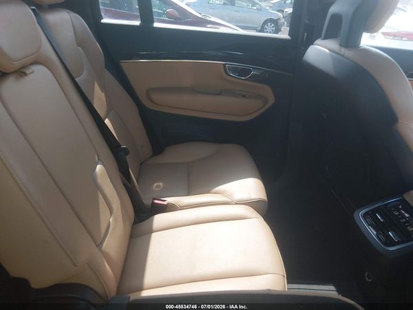 2017 VOLVO XC90 T6 MOMENTUM