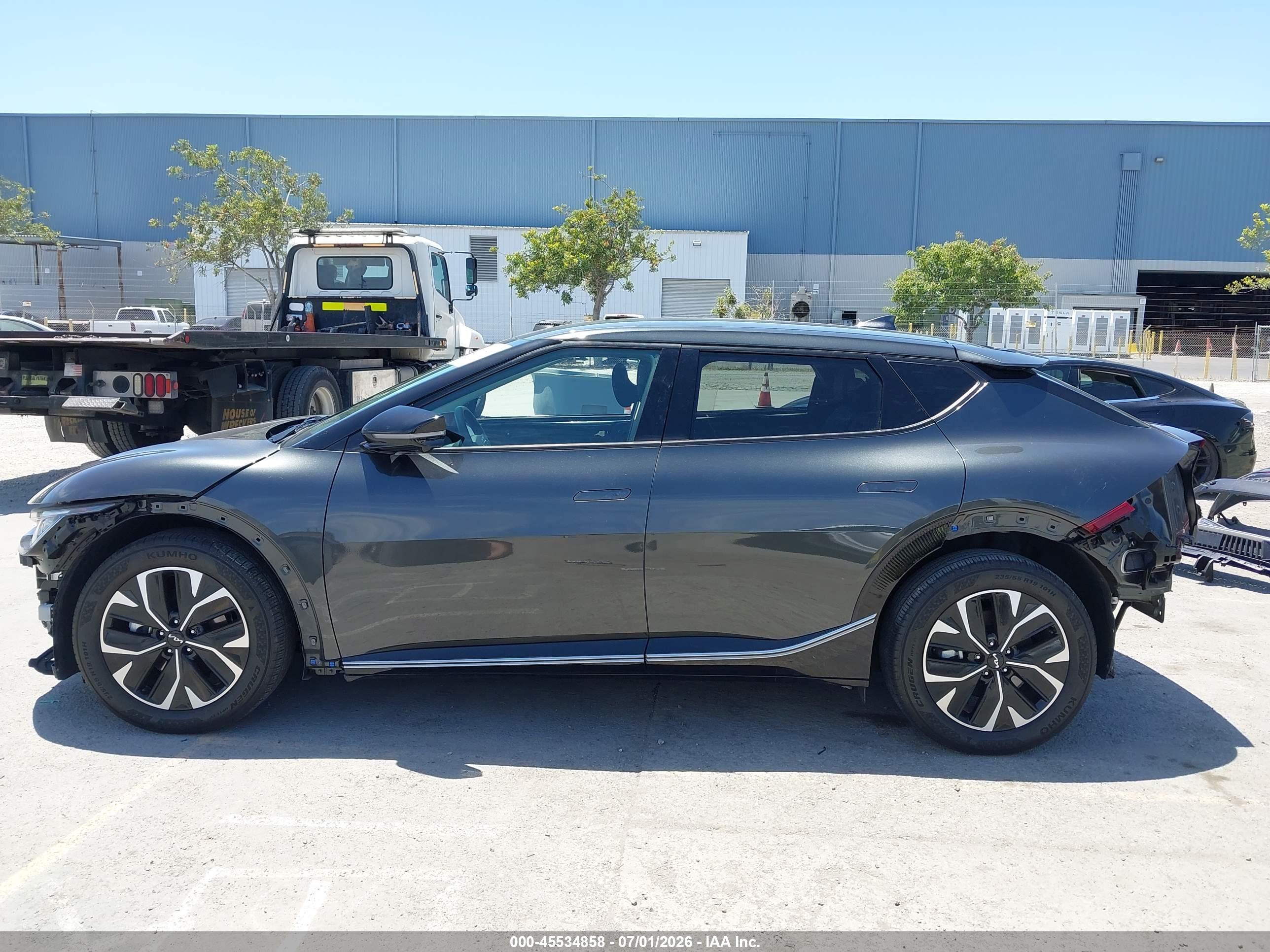 2024 KIA EV6 WIND