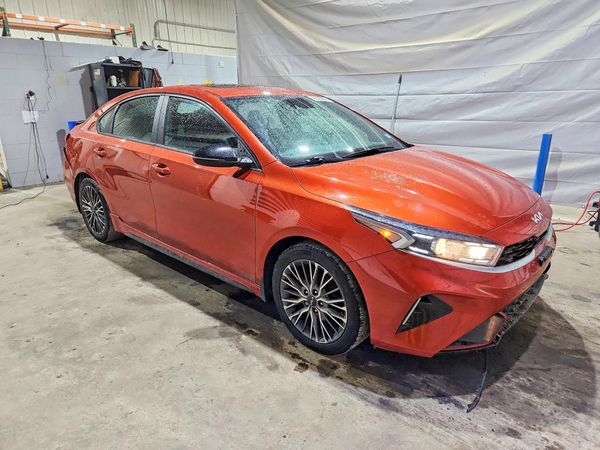 2022 KIA FORTE GT Line