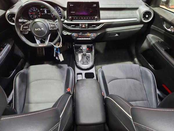 2022 KIA FORTE GT Line