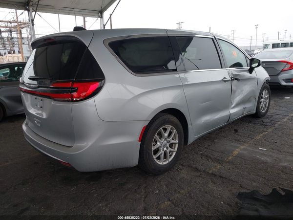 2023 CHRYSLER PACIFICA — I4