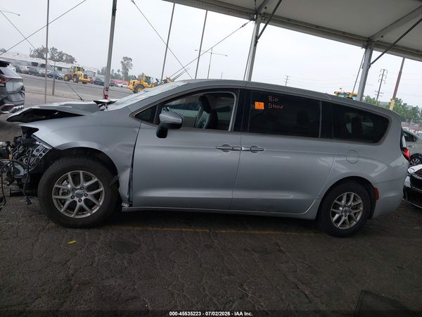 2023 CHRYSLER PACIFICA TOURING L — I117