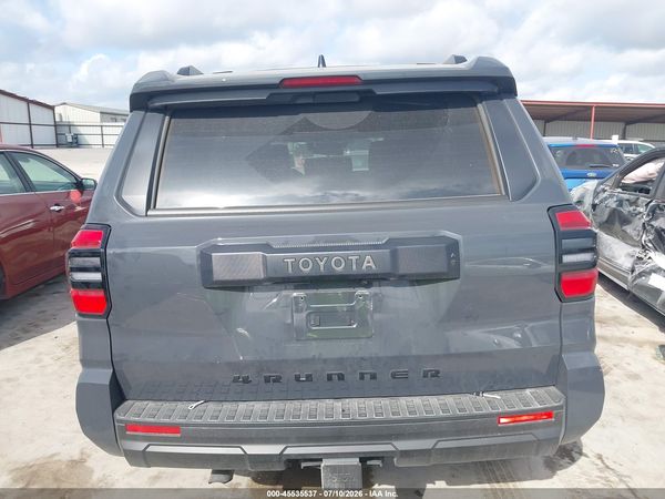 2025 TOYOTA 4RUNNER SR5
