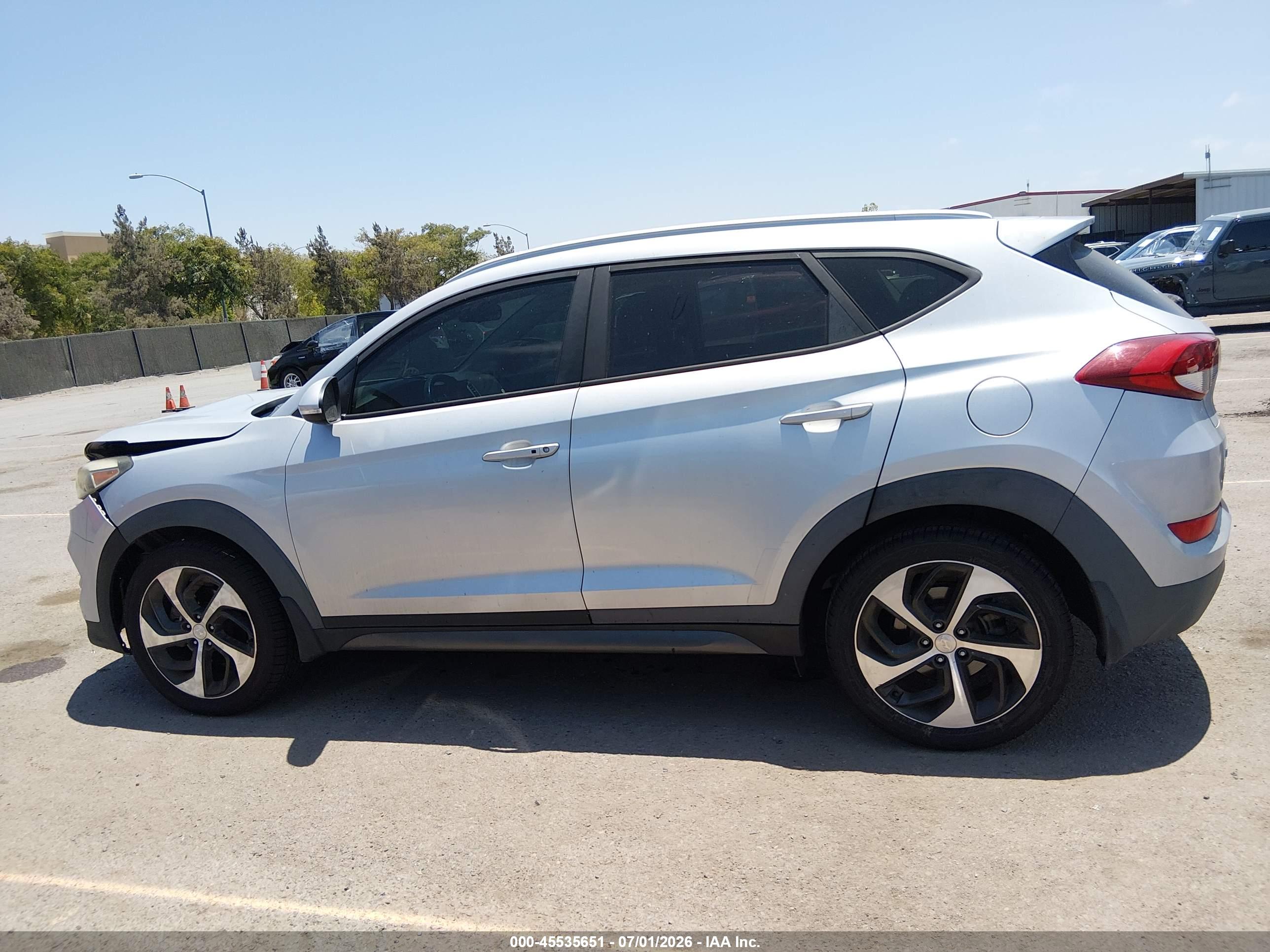 2016 HYUNDAI TUCSON SPORT