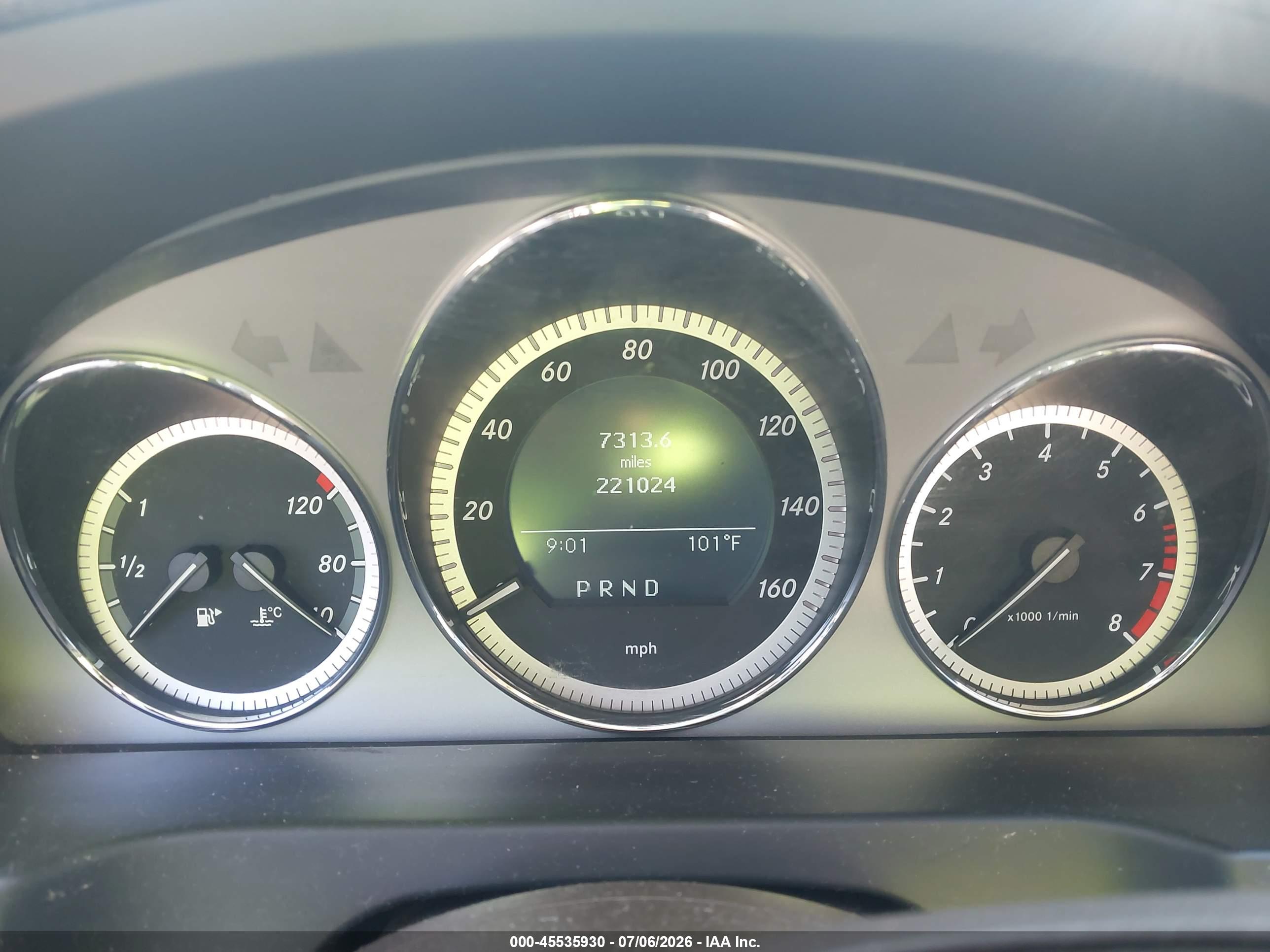 2011 MERCEDES-BENZ C 300 C300