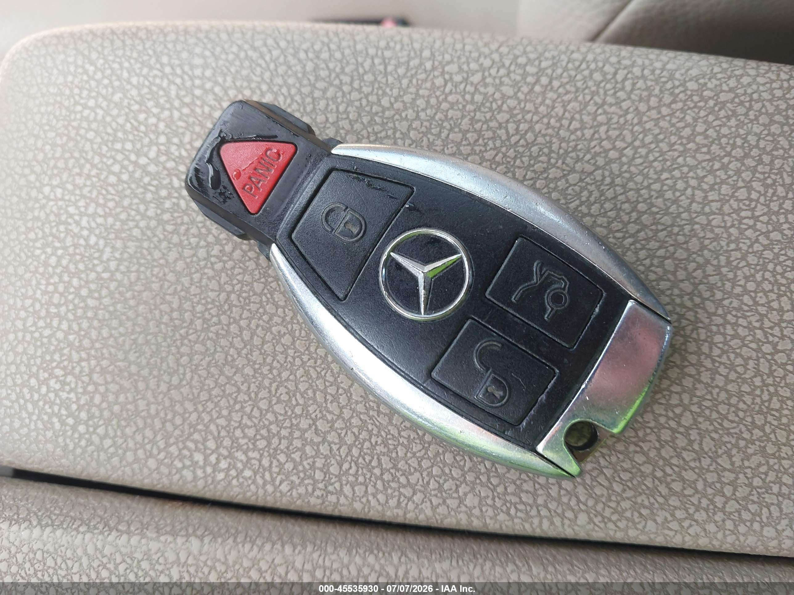 2011 MERCEDES-BENZ C 300 C300
