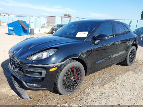 2015 PORSCHE MACAN TURBO