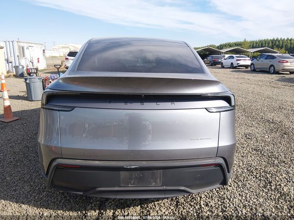 2026 TESLA MODEL Y