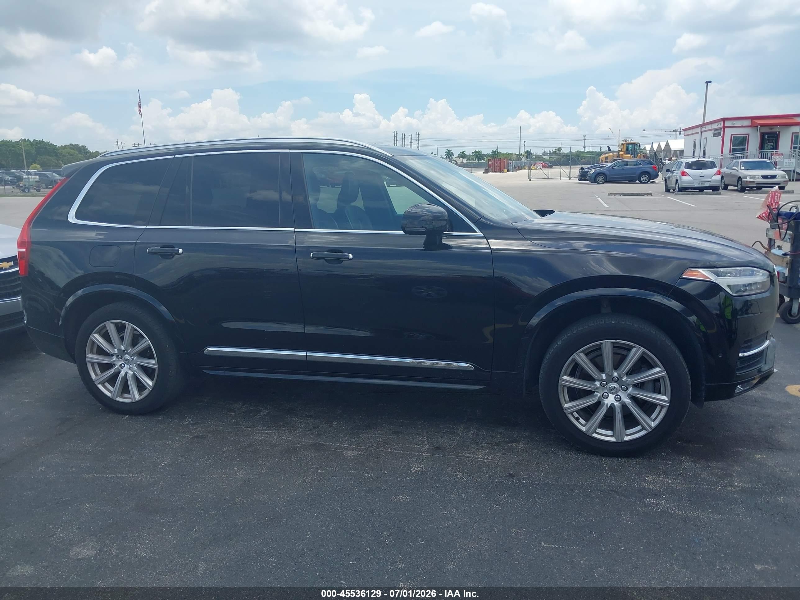 2018 VOLVO XC90 Inscription