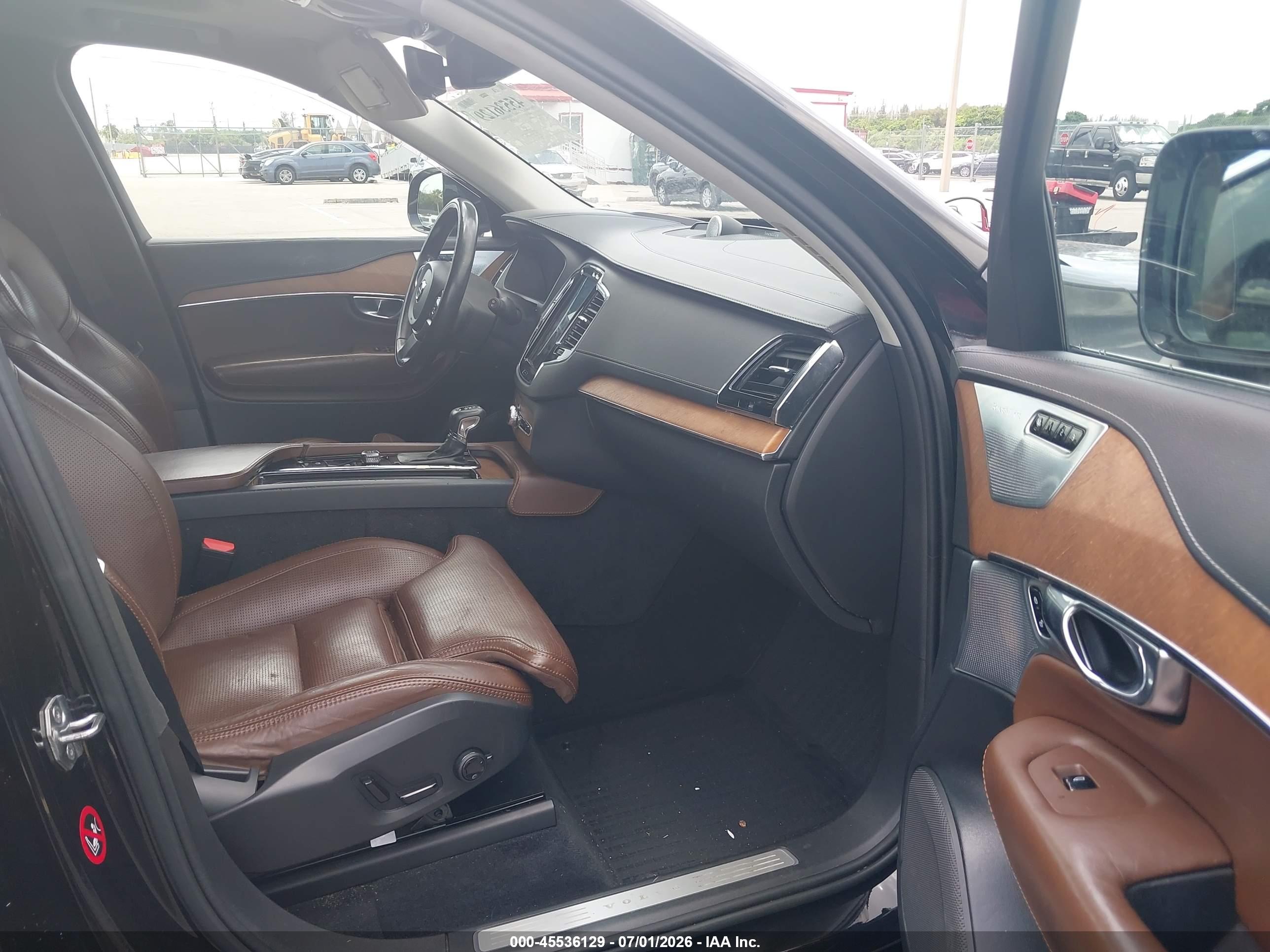 2018 VOLVO XC90 Inscription