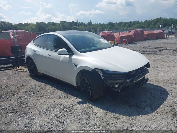 2026 TESLA MODEL Y