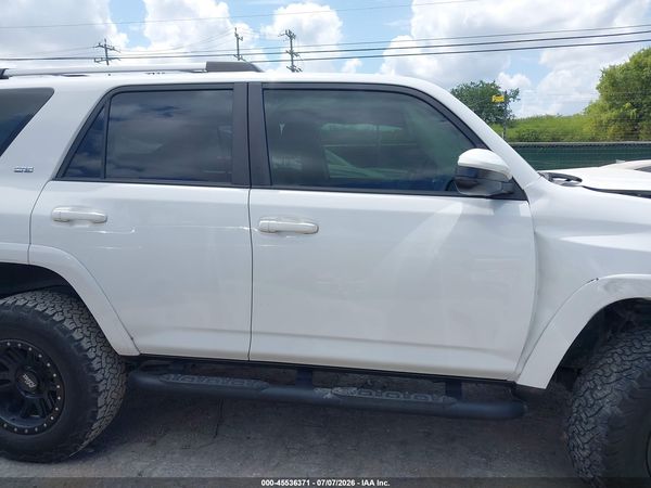 2023 TOYOTA 4RUNNER SR5