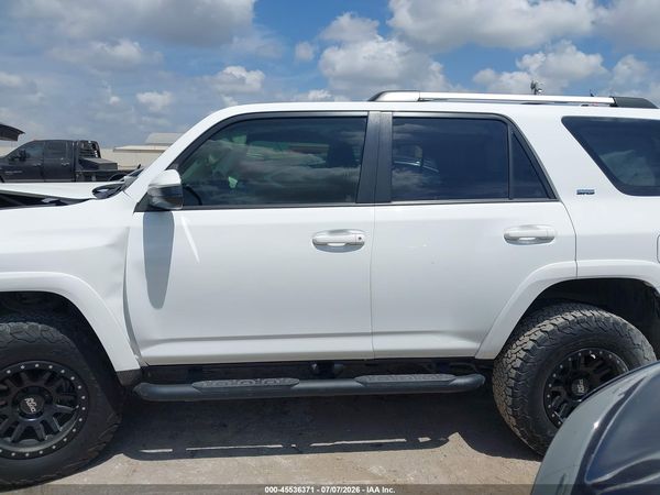 2023 TOYOTA 4RUNNER SR5