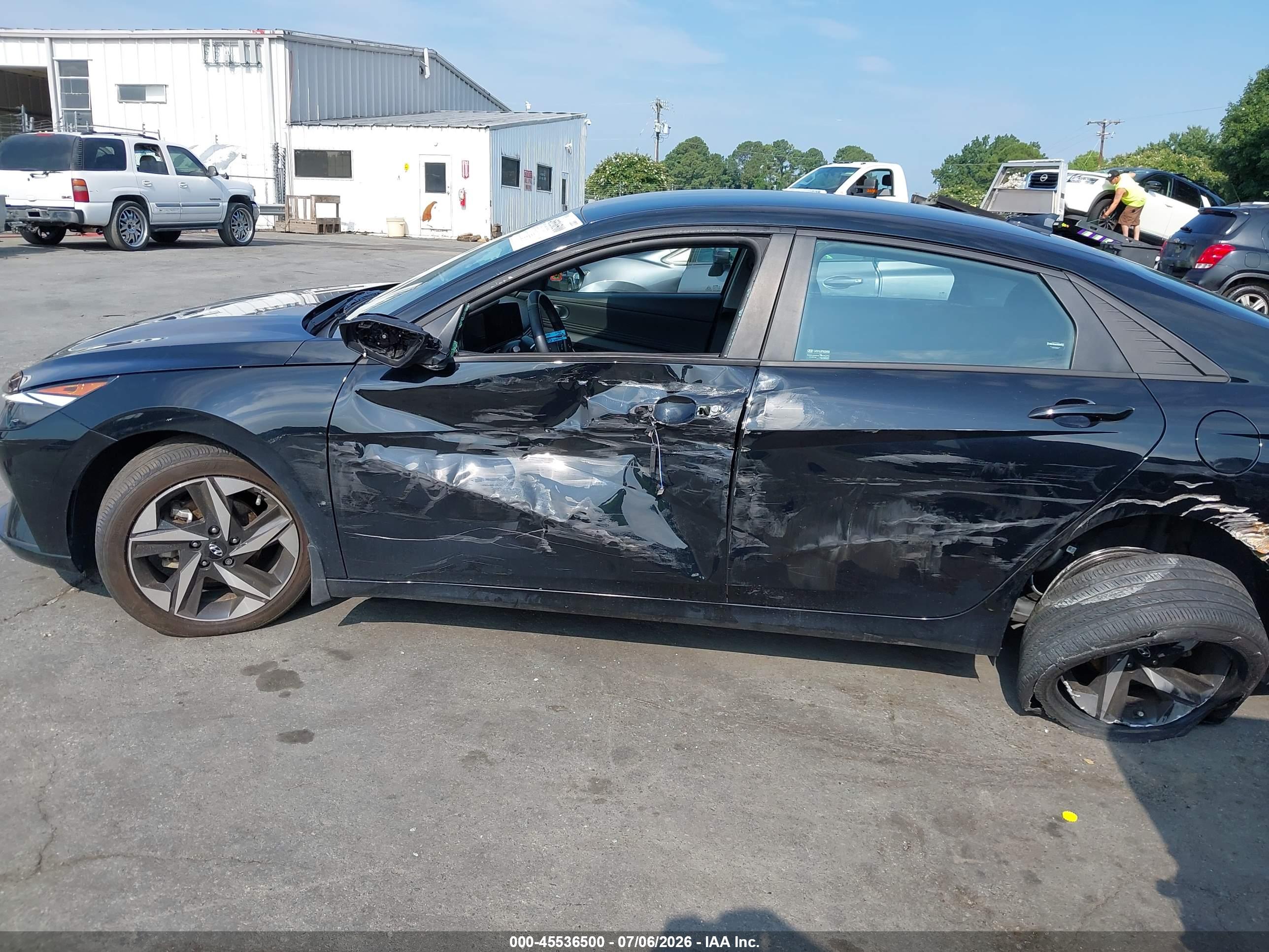 2023 HYUNDAI ELANTRA SEL
