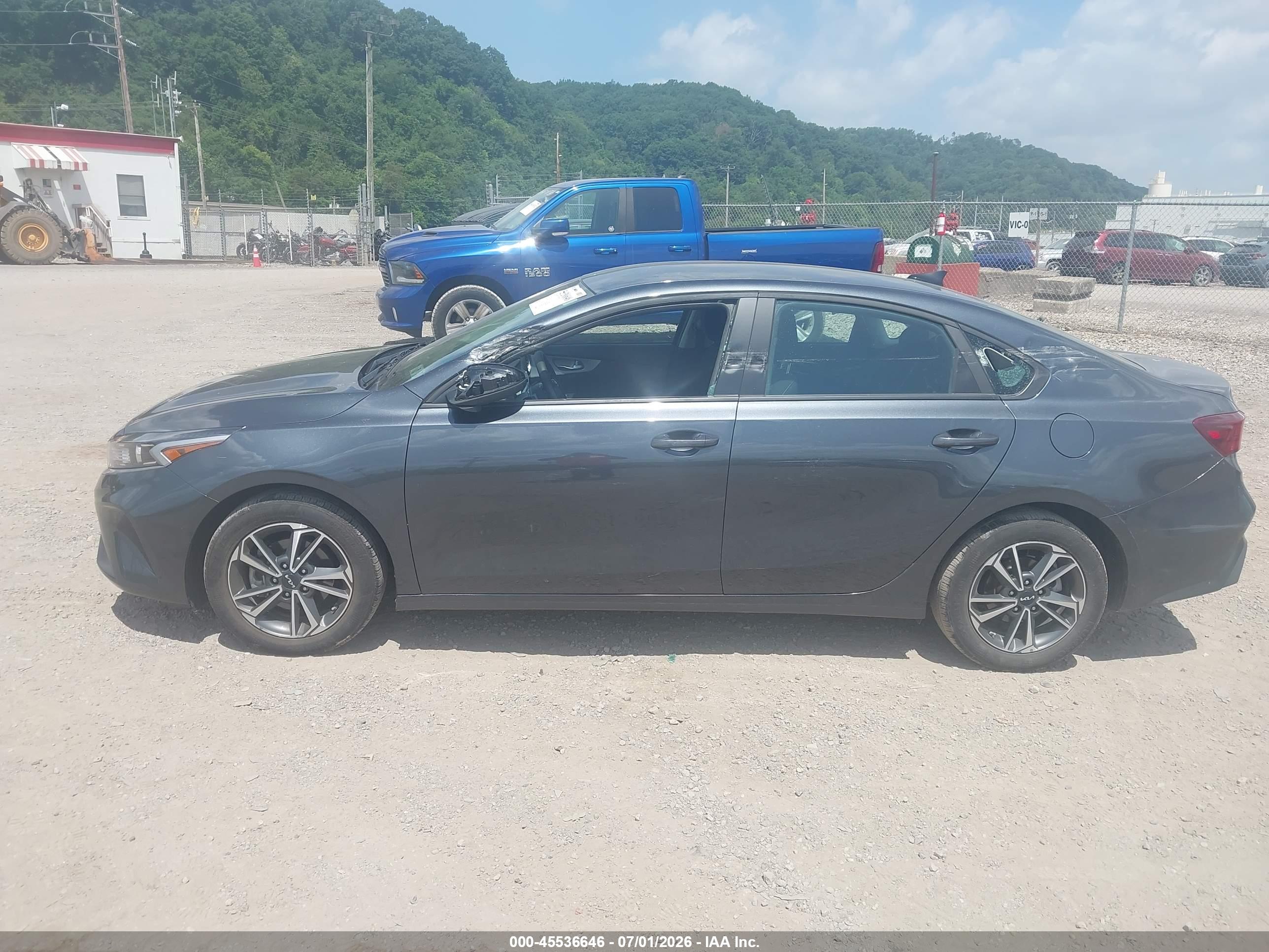 2023 KIA FORTE LXS