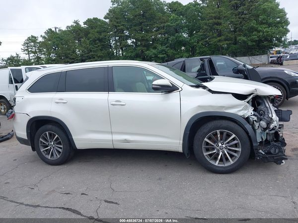 2018 TOYOTA HIGHLANDER XLE